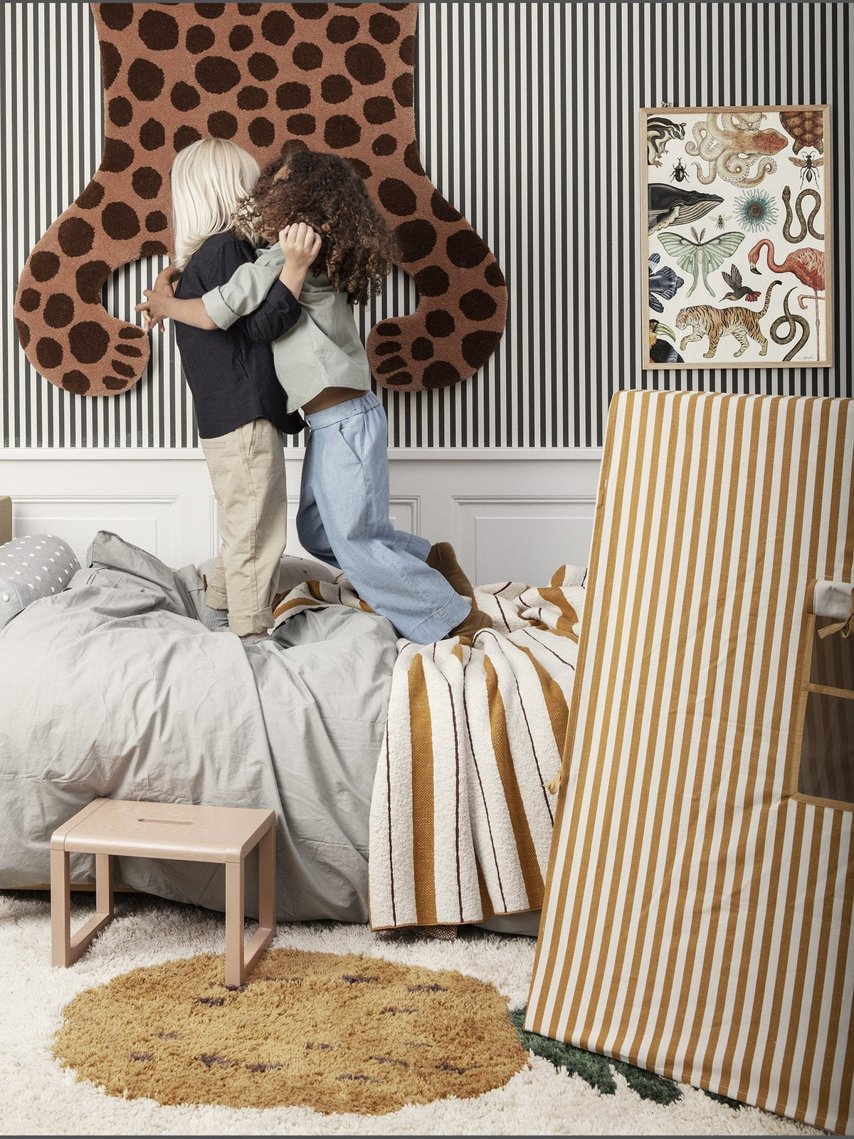 Tapis tuftés Fraise Fruiticana S de Trine Andersen - Ferm Living-Fraise-The Woods Gallery