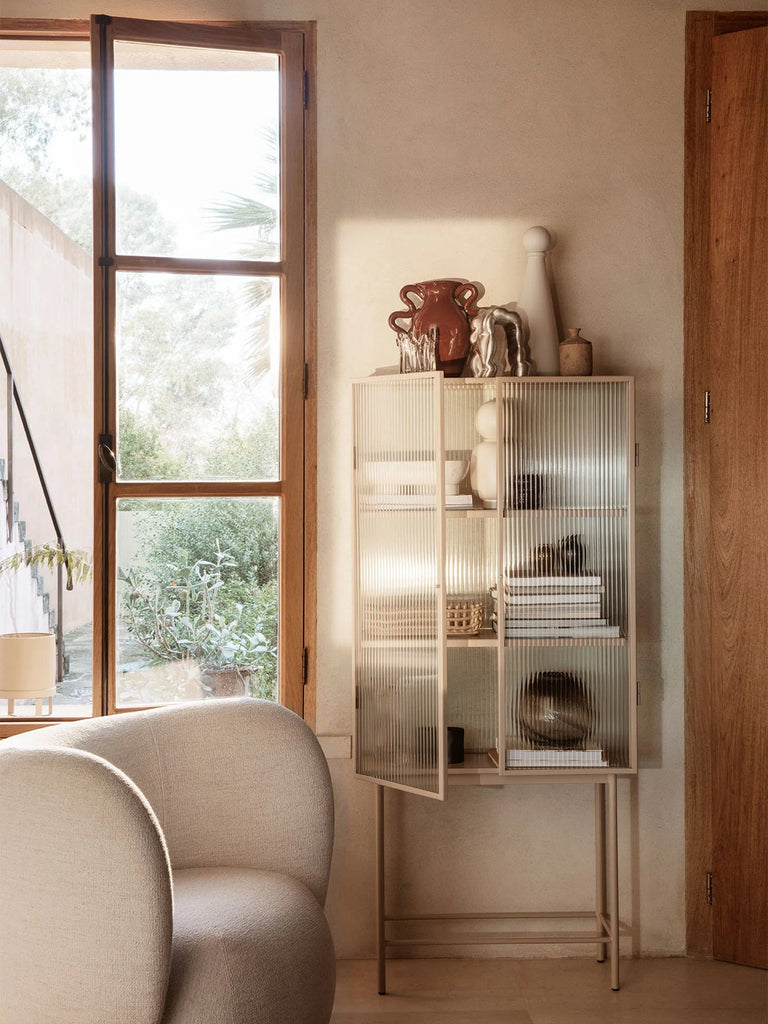 Vitrine Haze verre ondulé - Ferm Living Noir, Beige | au meilleur p...