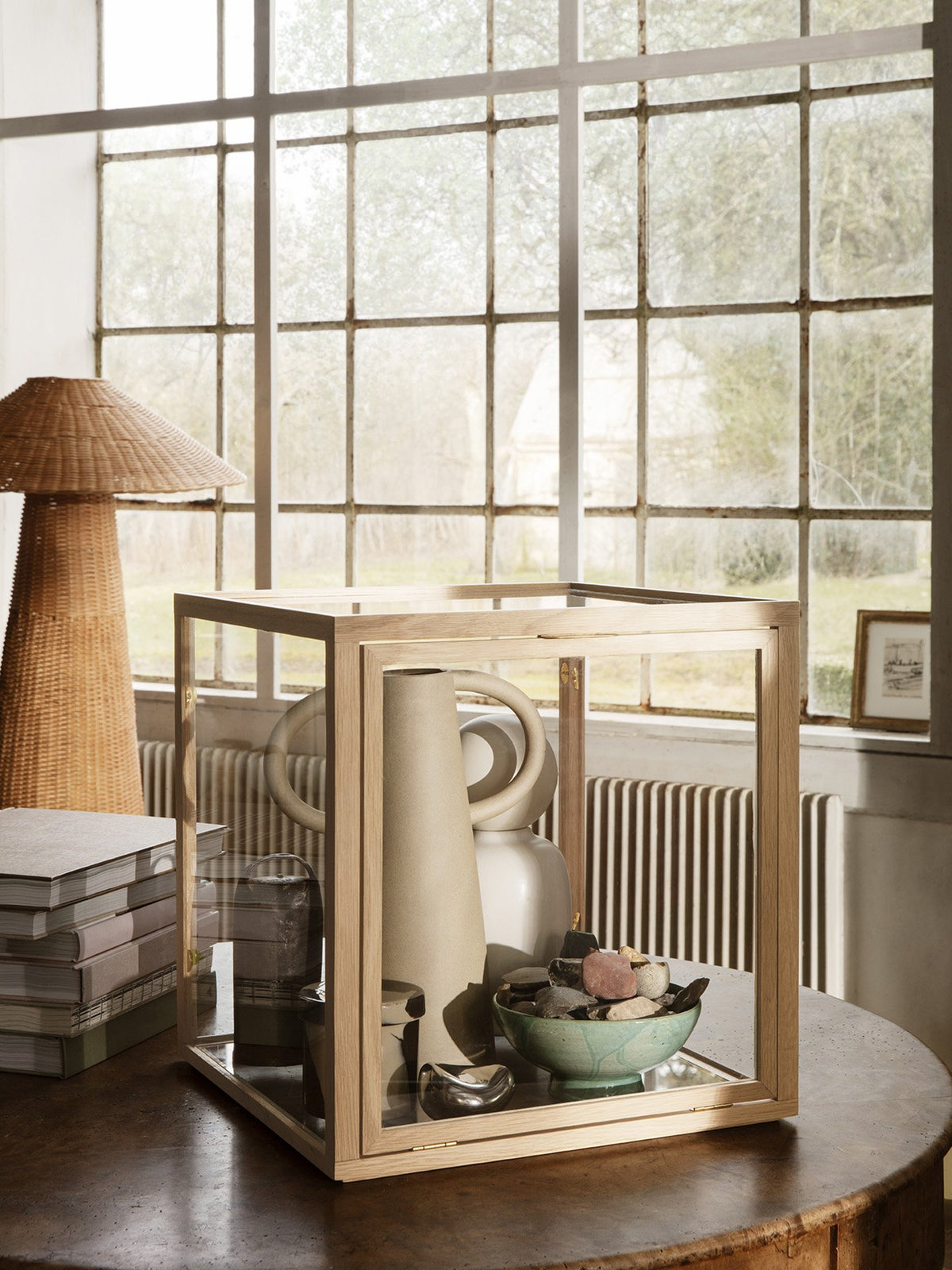Vitrine Miru Glass de Trine Andersen - Ferm Living-Chêne teinté-The Woods Gallery